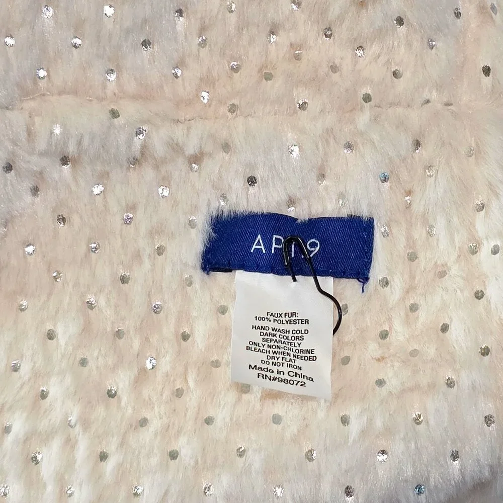 NWOT Off-White Ivory Faux Fur Silver Foil Dot Fluffy Soft Infinity Scarf